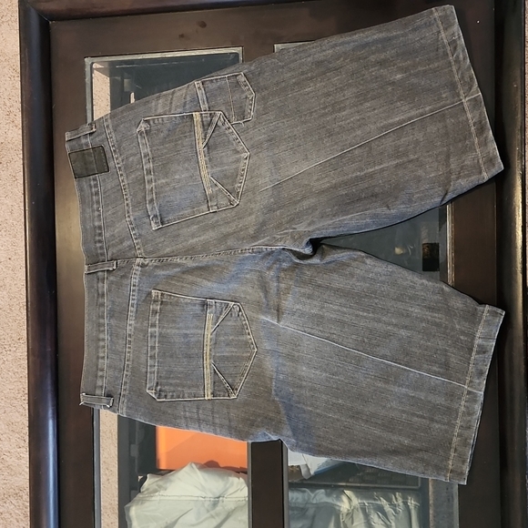 Sean John Jean Shorts - Picture 2 of 4